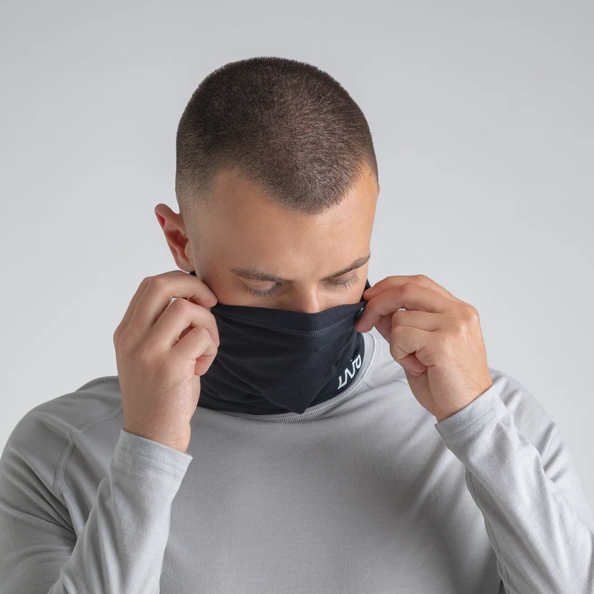Senti Merino Multifunctional Scarf — Black
